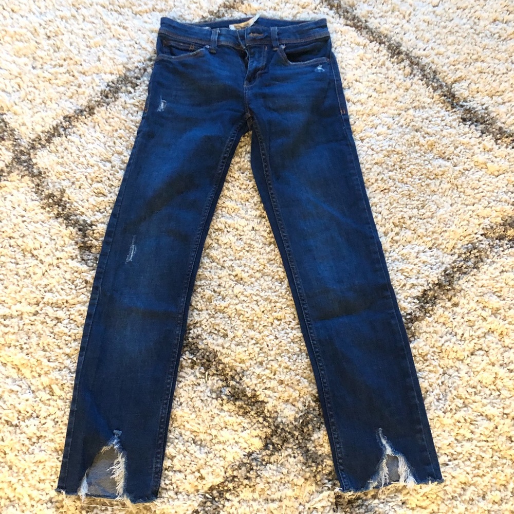 Bershka ankle jeans size USA 02 EUR 32